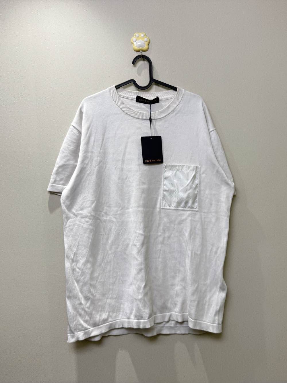 Louis Vuitton Louis Vuitton Monogram Pocket T-Shirt Size L Size US L / EU 52-54 / 3 - 1 Thumbnail