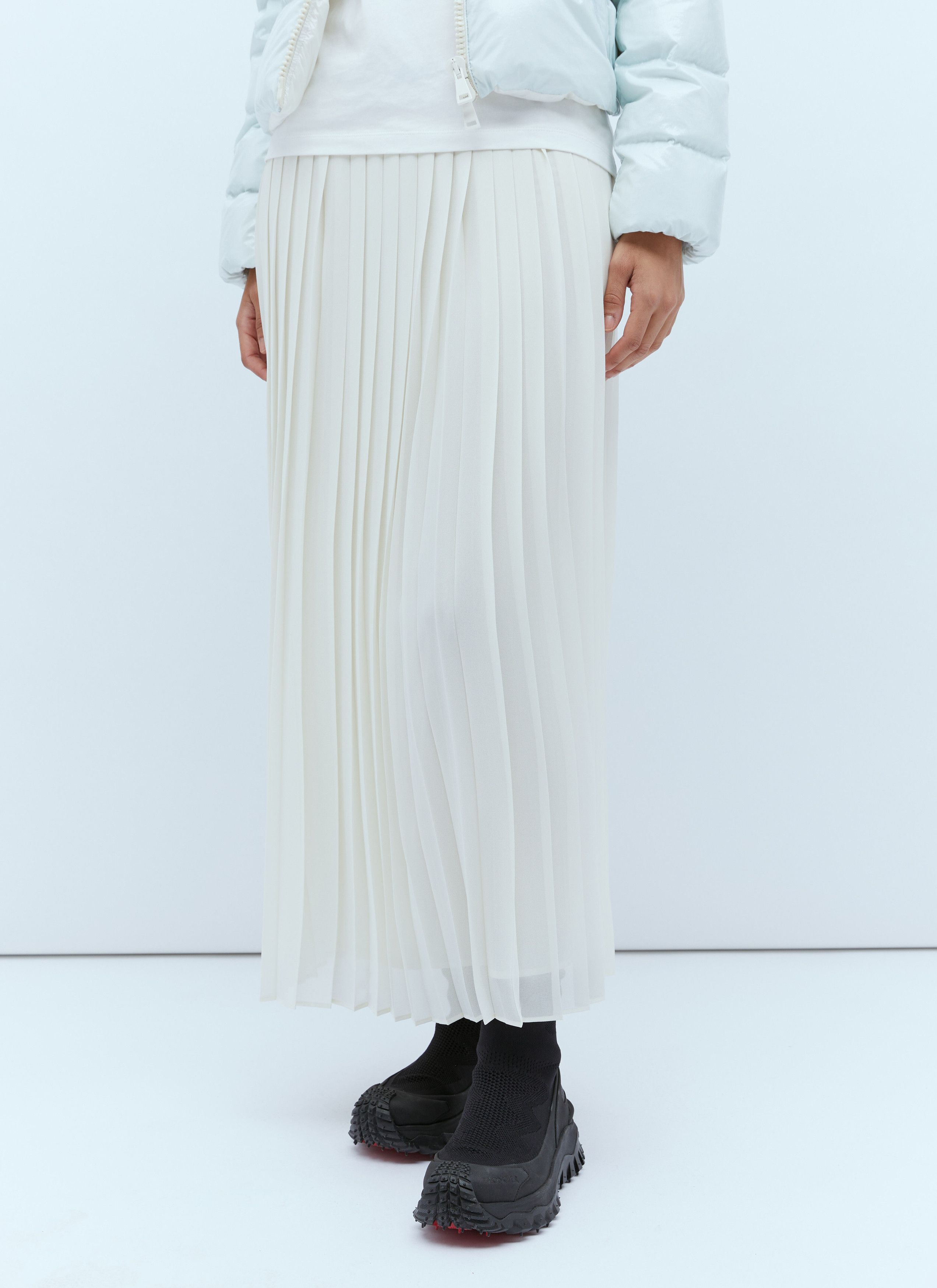 Moncler Pleated Skirt Size 27" / US 4 / IT 40 - 1 Thumbnail