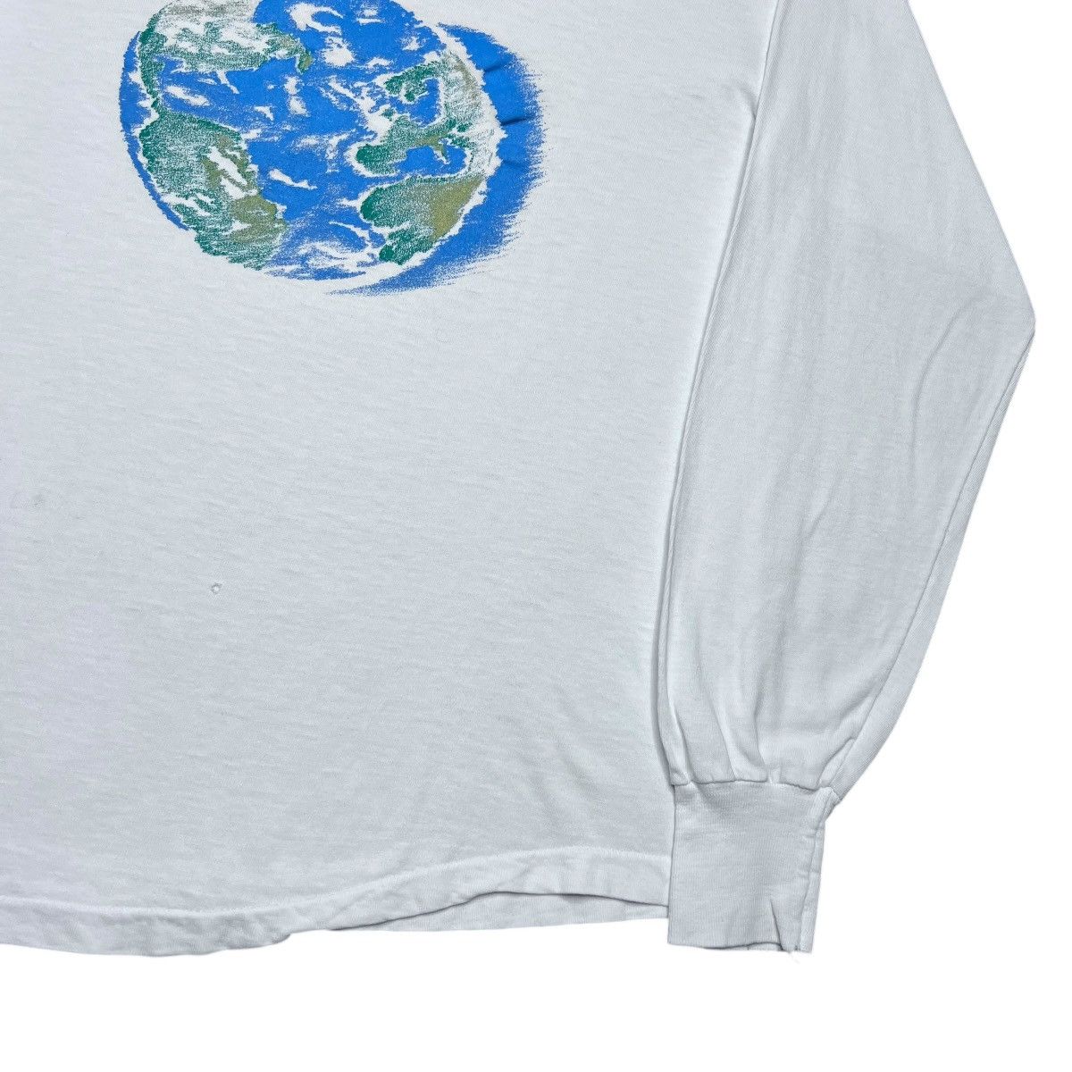 Other Vintage 1980s World Peace Earth Graphic Long Sleeve T-Shirt Size US S / EU 44-46 / 1 - 18 Thumbnail