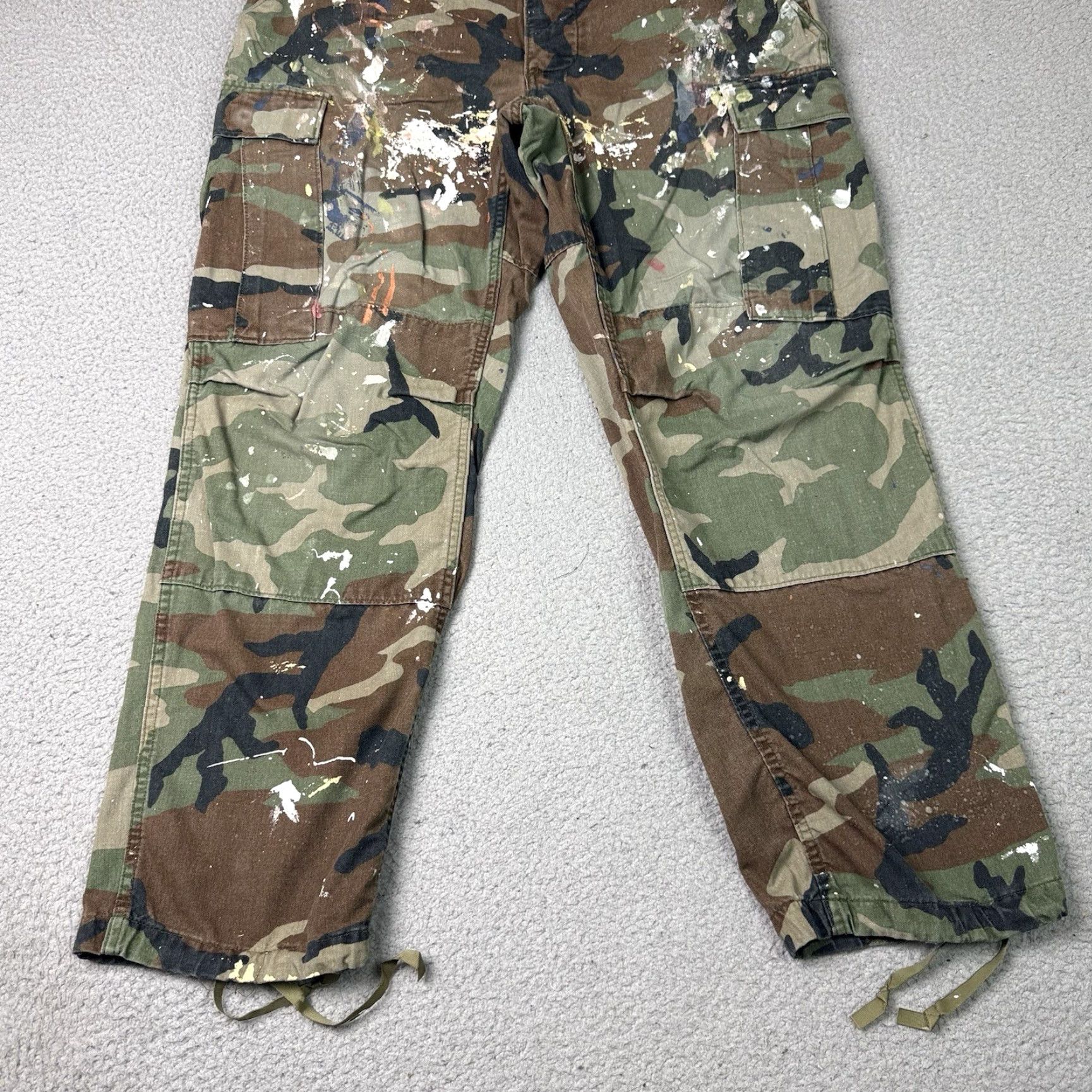 Vintage VINTAGE US Army Pants Mens M Green Woodland Camo Distressed 29in Inseam Cargo Pockets Front Flat Front Button Closure Mens Size US 31 - 4 Thumbnail