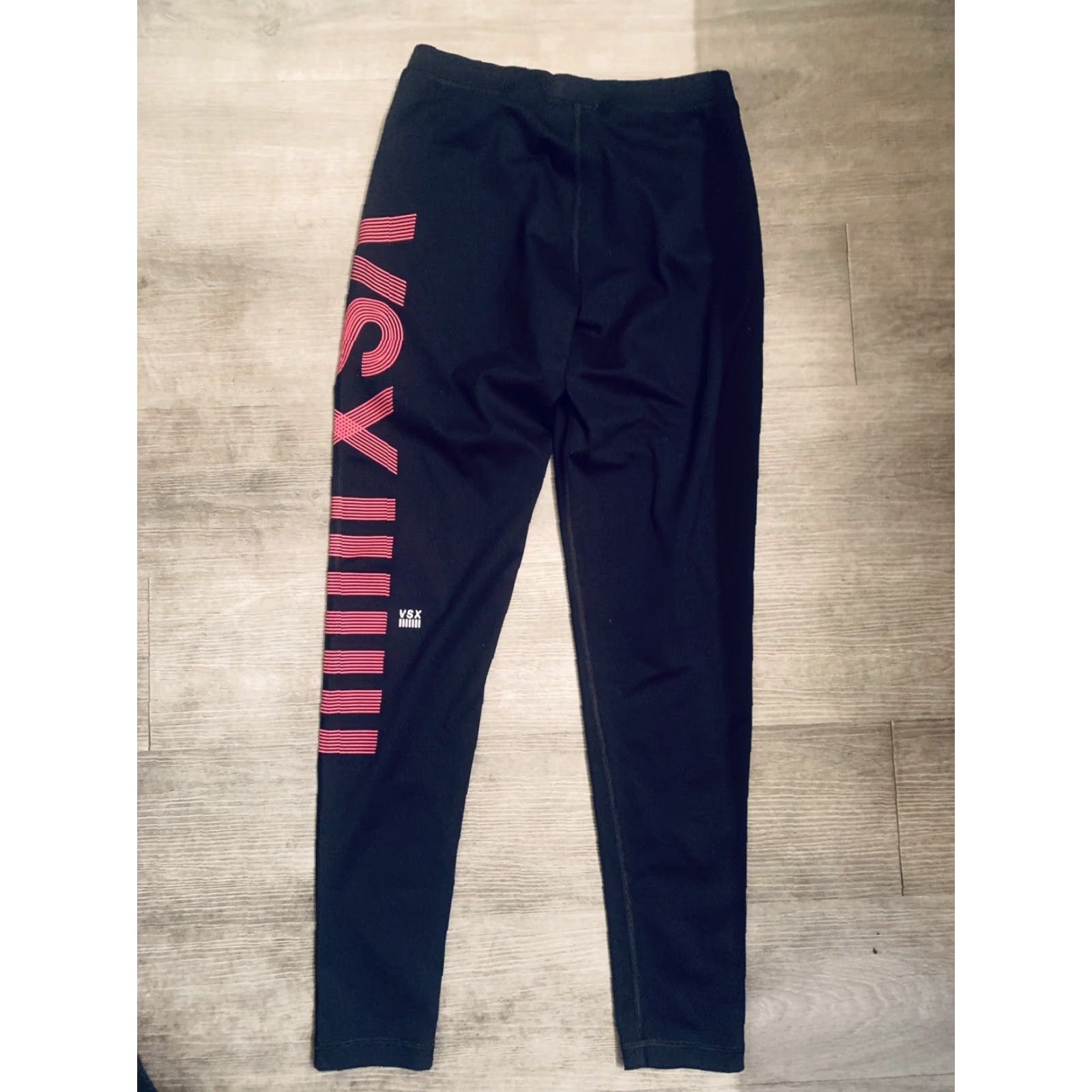 Victoria's Secret Victoria’s Secret VSX Black Knockout Sport Tight Leggings VSX Small Women Leggings Athletic Knit Black Sport Tight N/A Size 28" / US 6 / IT 42 - 4 Thumbnail
