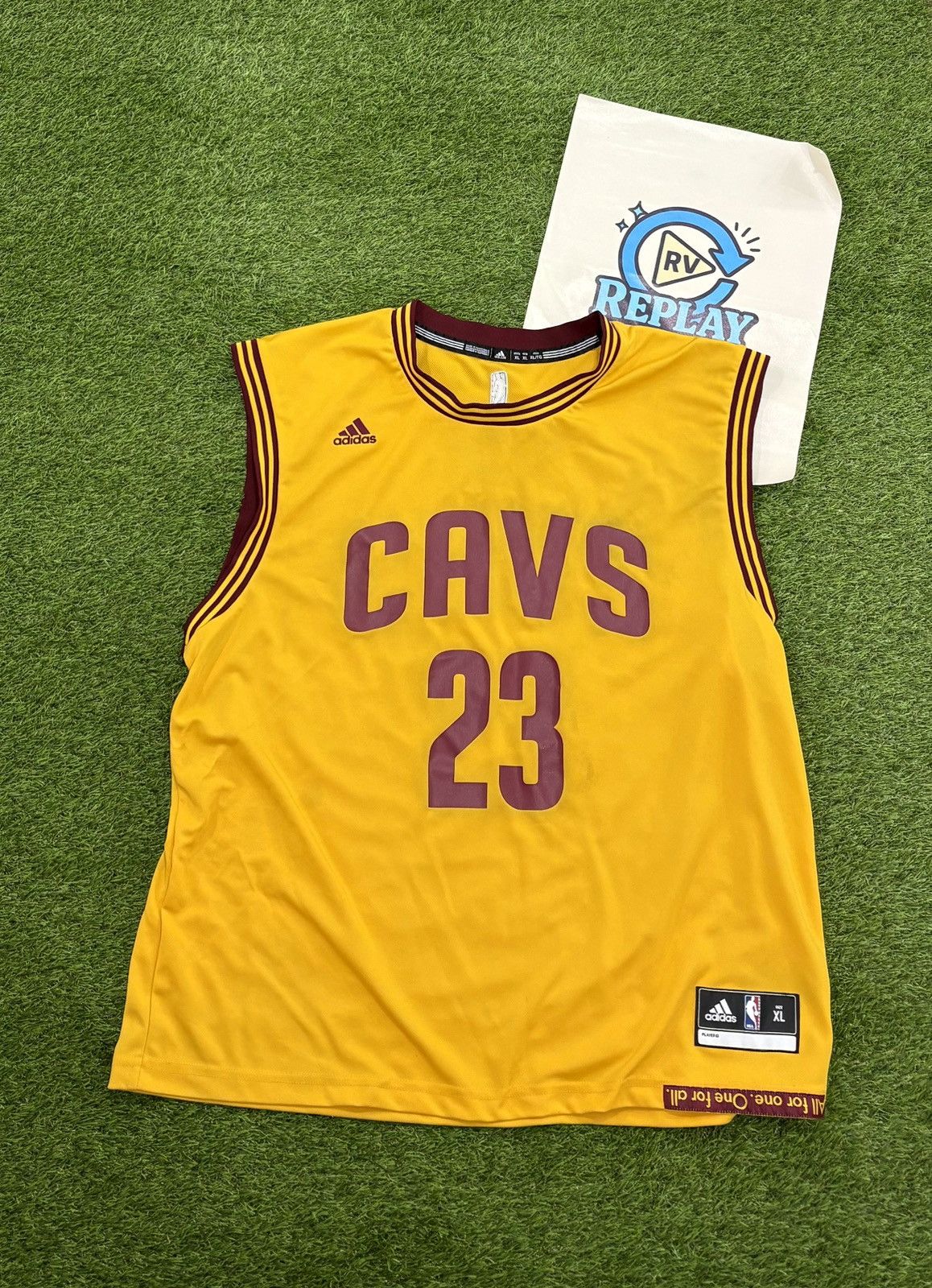 Adidas ADIDAS LEBRON JAMES CLEVELAND CAVALIERS JERSEY Size US XL / EU 56 / 4 - 1 Thumbnail