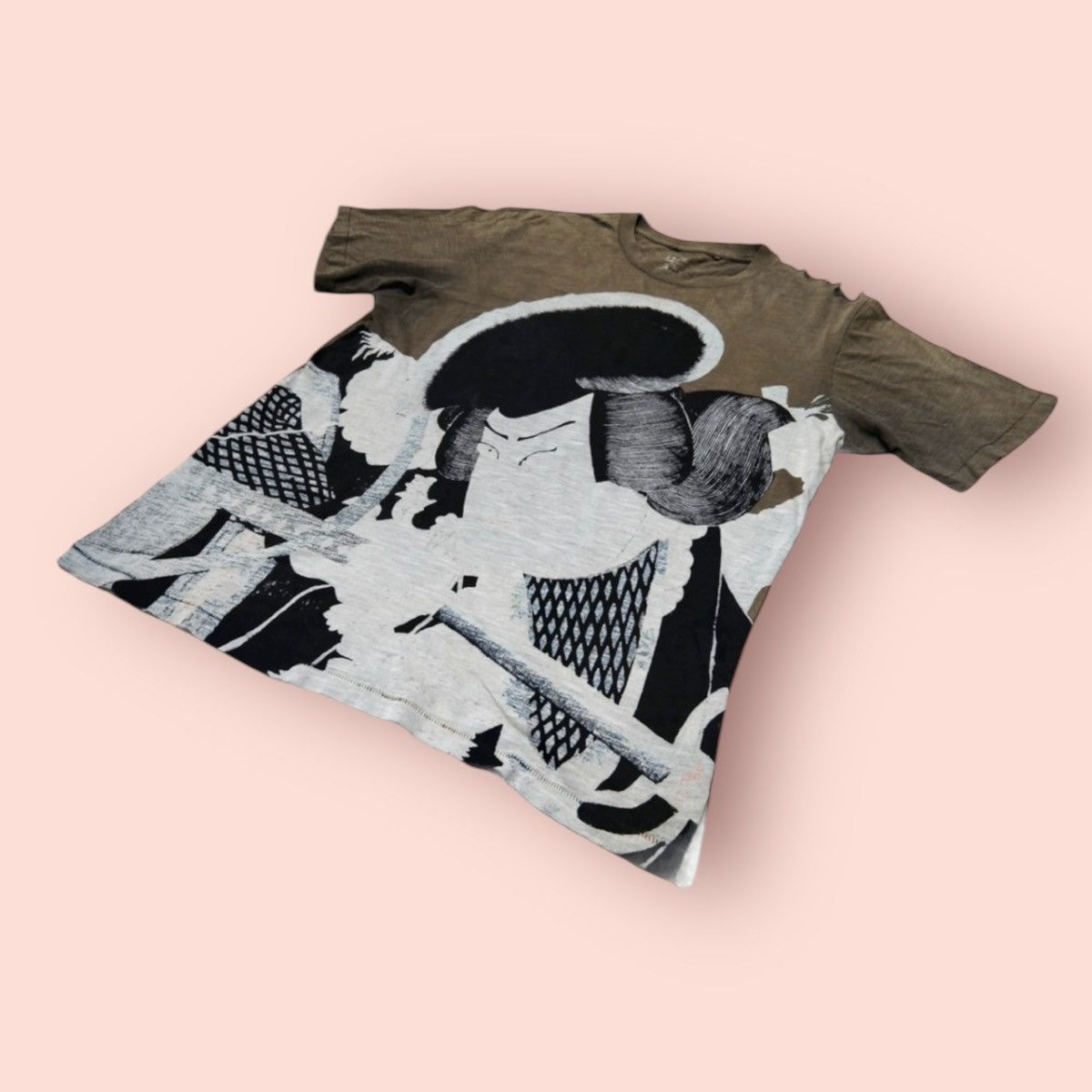 Japanese Brand × Jun Takahashi × Uniqlo THRASHED VINTAGE UNIQLO X SHOCHIKU KABUKI GRAPHIC TEE Size US XL / EU 56 / 4 - 2 Thumbnail