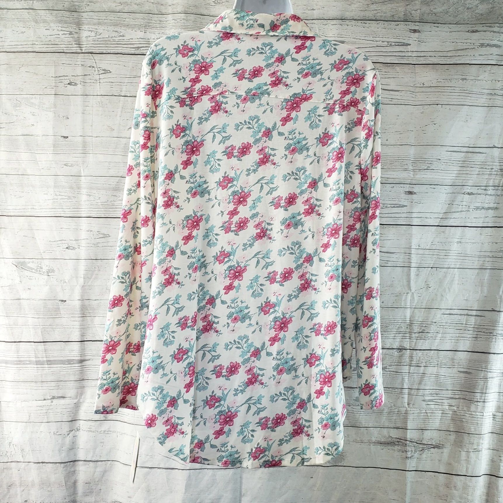 Vintage VINTAGE? No — Actually: LuLaRoe Valentina top White Pink Floral Button-Up Shirt Women M Size M / US 6-8 / IT 42-44 - 3 Thumbnail