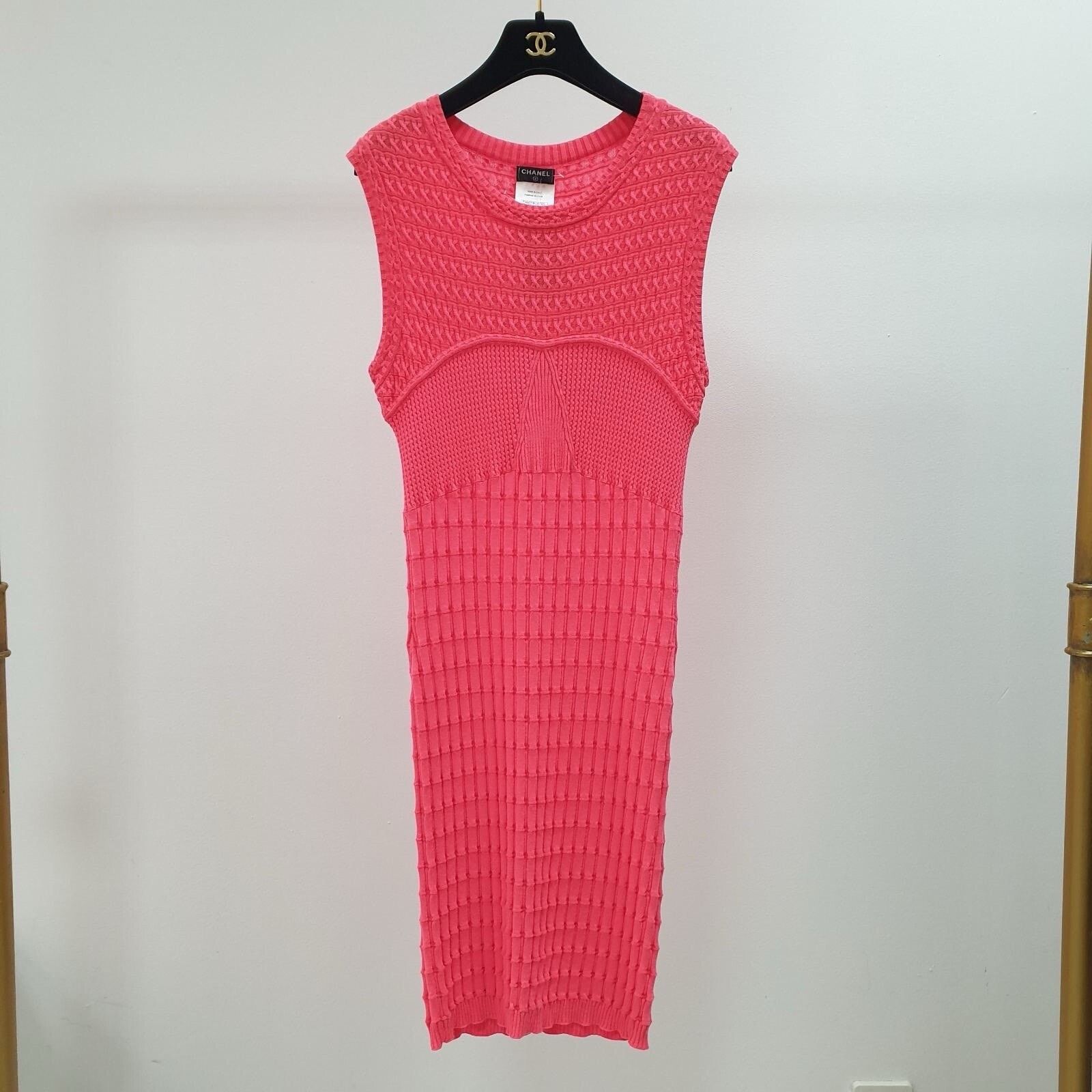 Chanel Chanel Pink Textured Knit Dress Sz.36 Size XS / US 0-2 / IT 36-38 - 1 Thumbnail