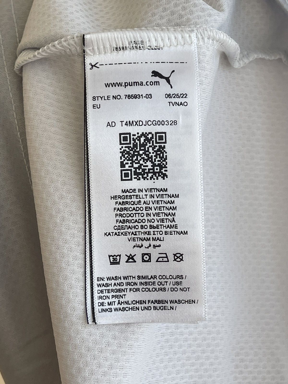 Puma Switzerland National Team Away Soccer Jersey Puma 2022 2023 Size L / US 10 / IT 46 - 14 Thumbnail
