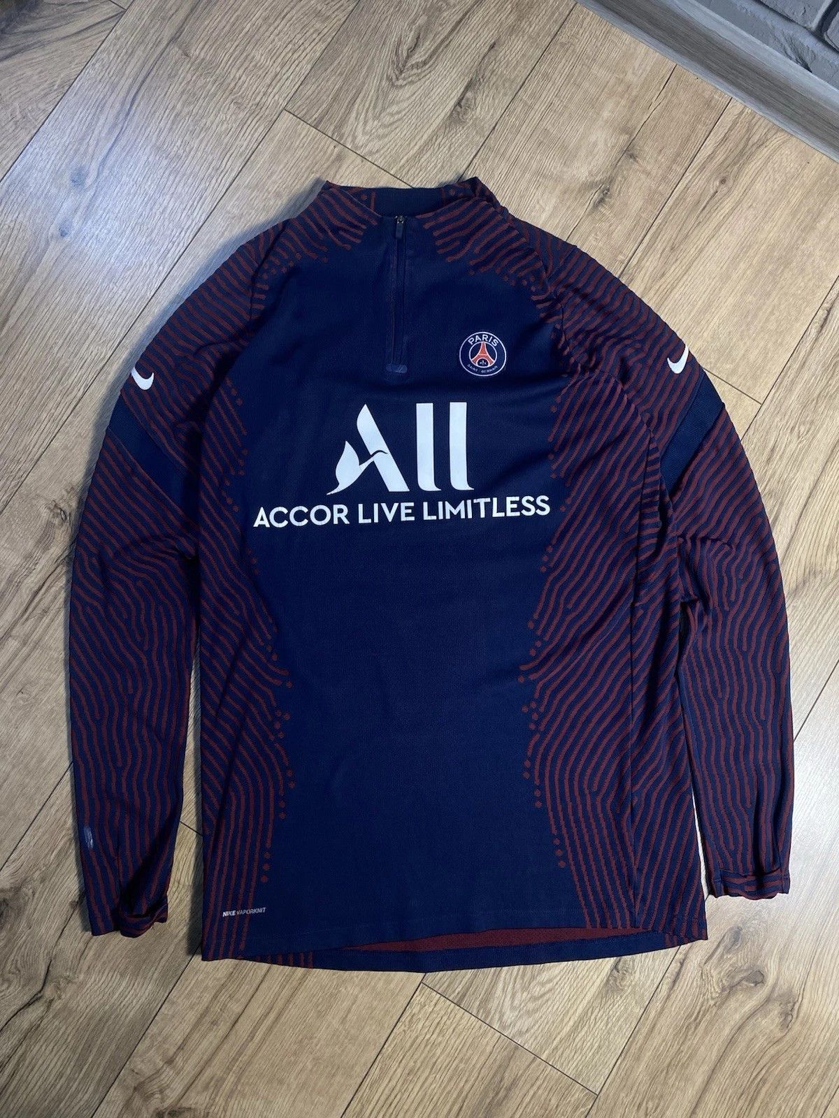 Nike NIKE PSG 20/21 VAPORKNIT STRIKE DRILL TOP CS sz M Size US M / EU 48-50 / 2 - 1 Thumbnail