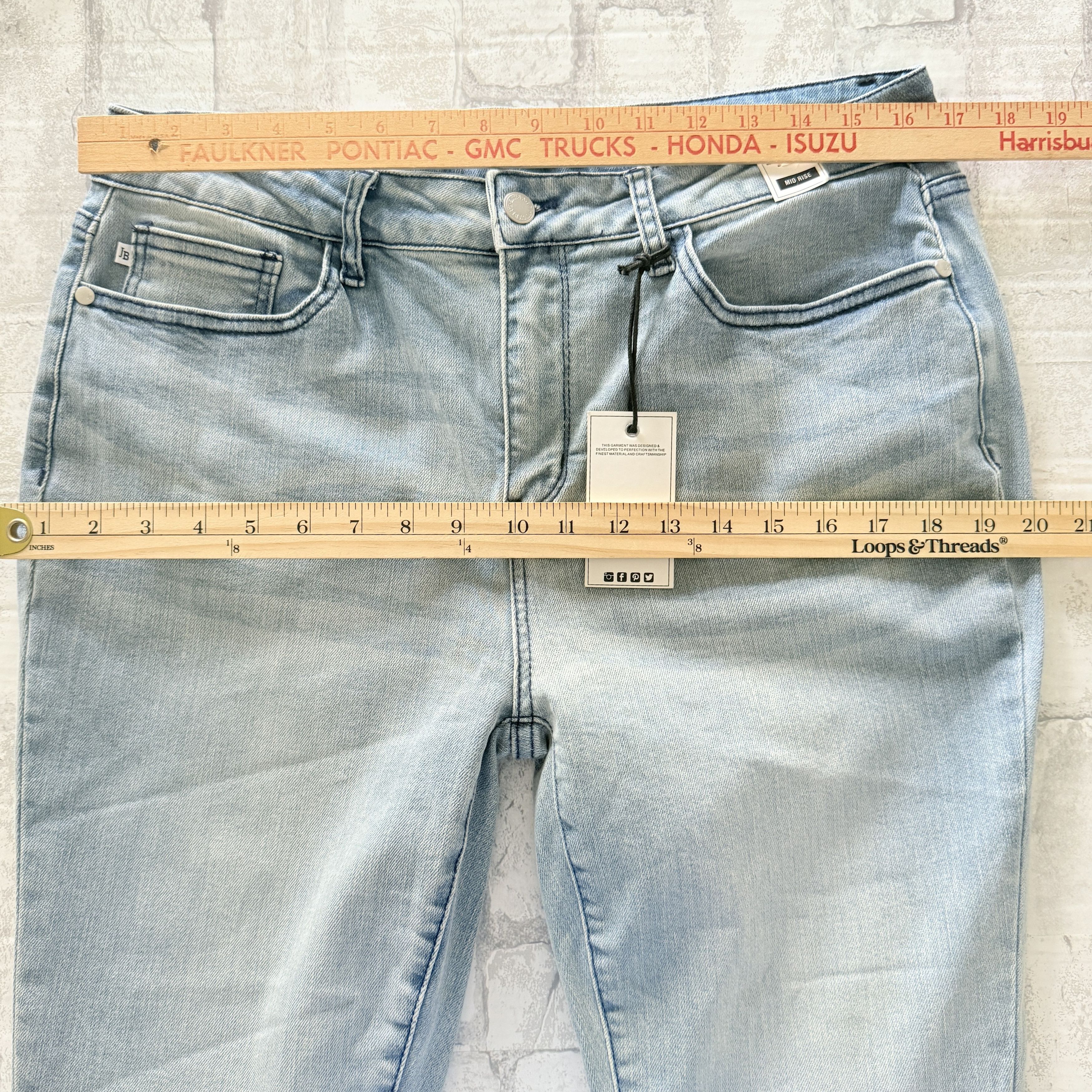 Judy Blue Judy Blue Mid Rise Tie Dye Hem Skinny Fit Light Blue Jeans Size 33" - 7 Thumbnail