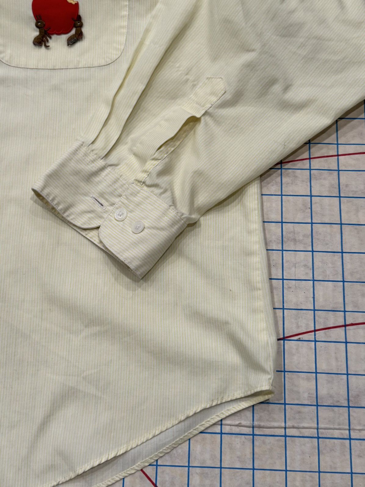 Vintage Vintage Get Lucky Ant Patches Button Up Shirt Yellow Size L Size US L / EU 52-54 / 3 - 6 Thumbnail