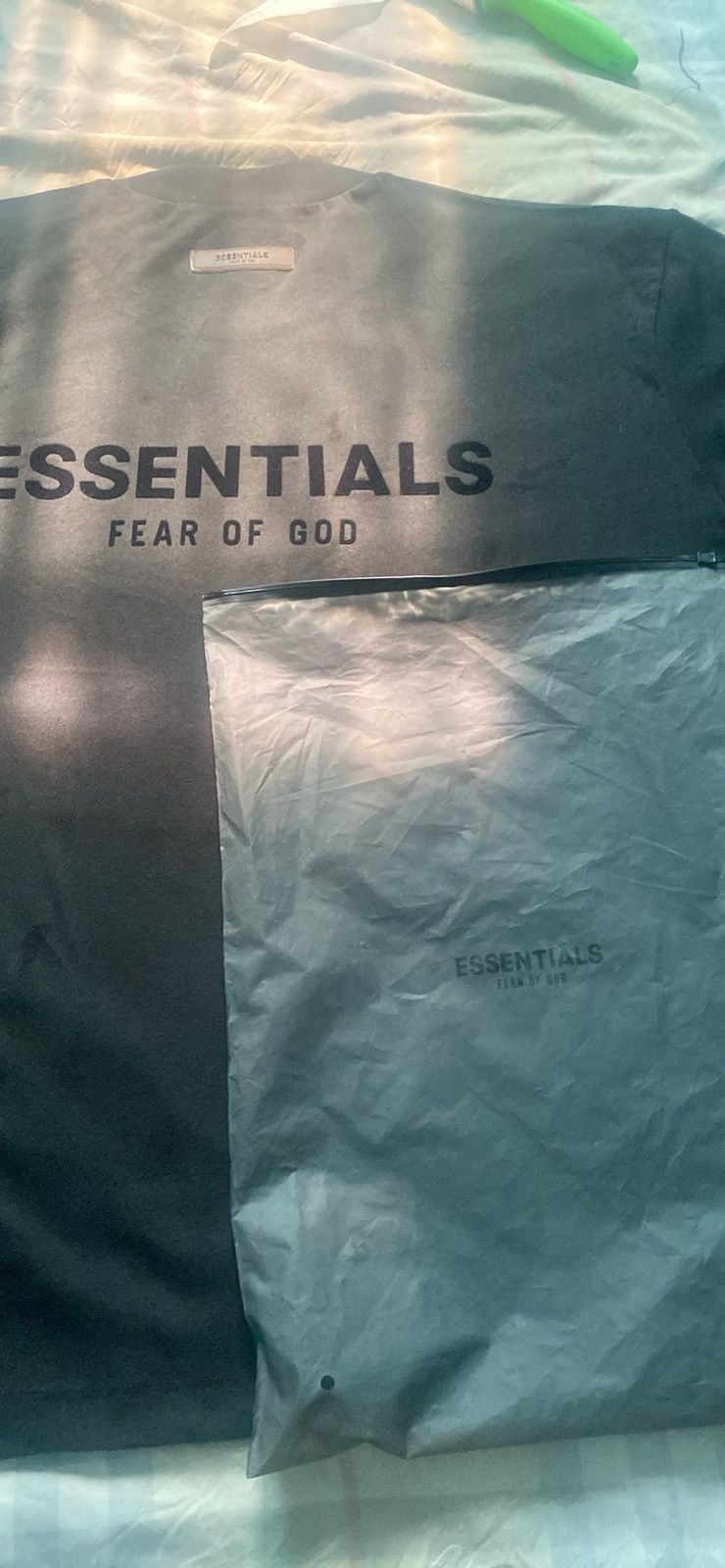Fear of God Fear of god essentials shirt Size US M / EU 48-50 / 2 - 4 Thumbnail