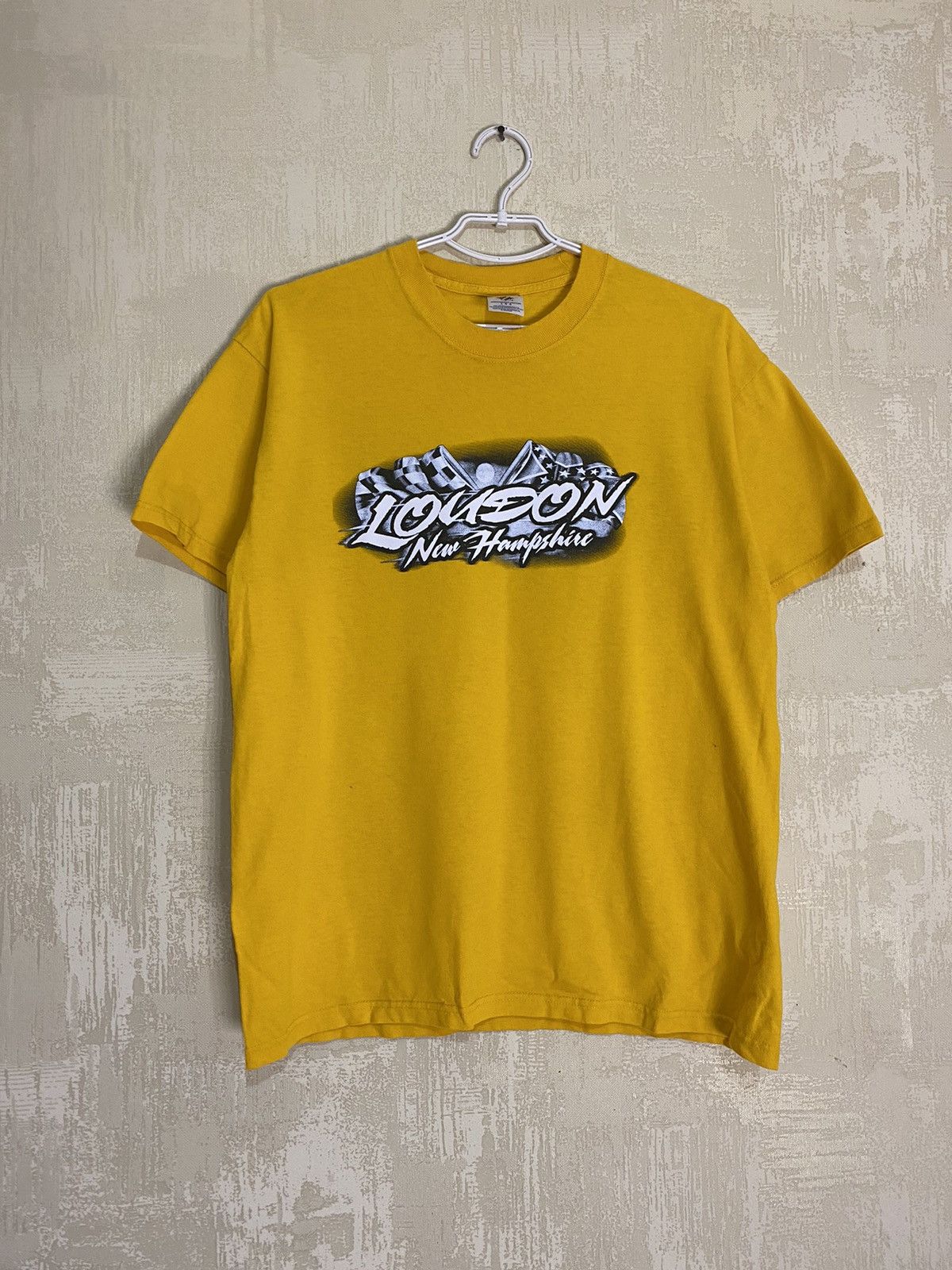 Vintage Vintage Loudon New Hampshire Racing 2009 Art Tee T-shirt Size US L / EU 52-54 / 3 - 2 Thumbnail