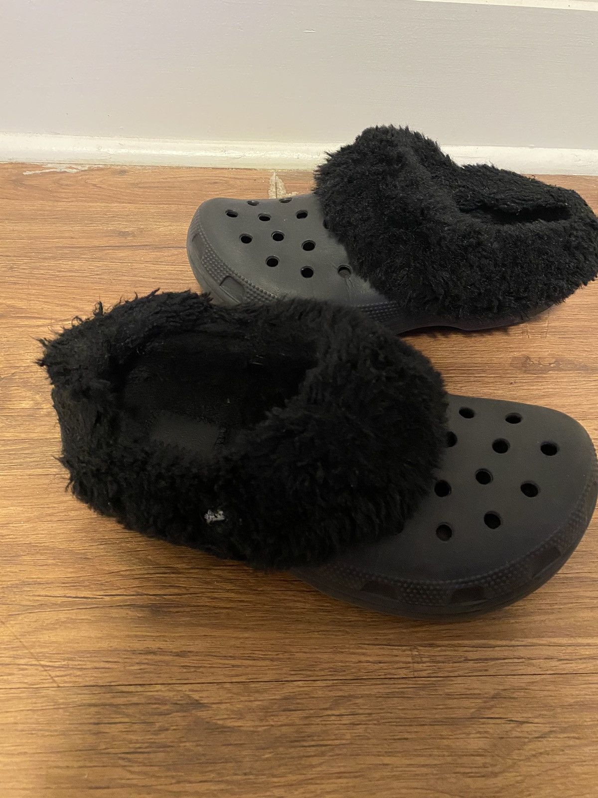 Crocs × Vintage Crocs with Faux Fur Size US 7 / EU 40 - 17 Thumbnail