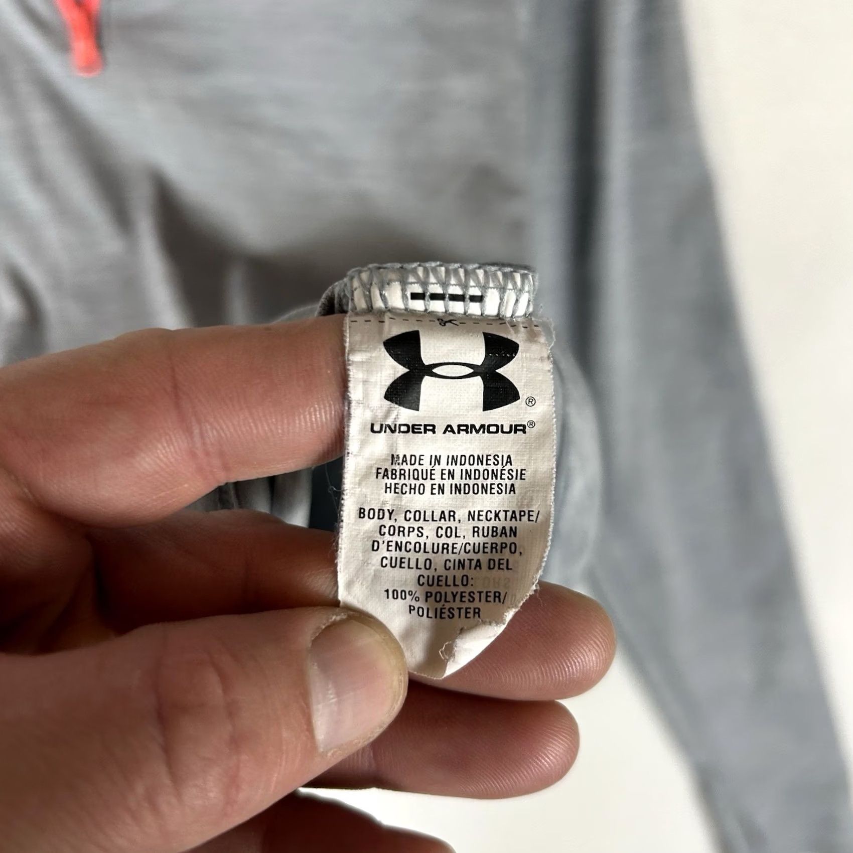 Under Armour Under Armour HeatGear 1/4 Zip Shirt Womens Small Long Sleeve Gray LS Semi-Fitted Size S / US 4 / IT 40 - 4 Thumbnail
