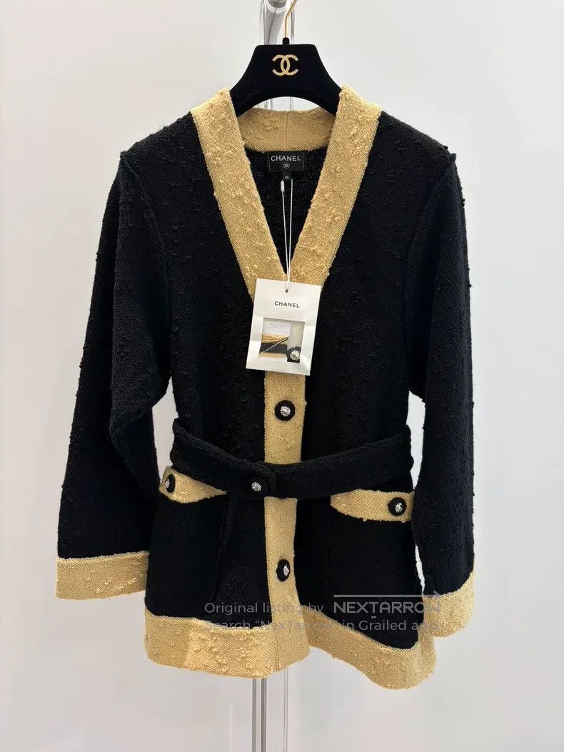 Chanel Chanel Black and yellow colour-blocked wool knitted cardig Size XS / US 0-2 / IT 36-38 - 1 Thumbnail