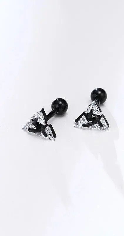 Designer × Jewelry Minimalist Triangle Pierced Stud Earrings Size ONE SIZE - 1 Thumbnail