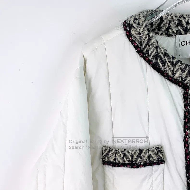 Chanel Chanel Forest Series White Rolled Round-neck Single-breast Size S / US 4 / IT 40 - 3 Thumbnail