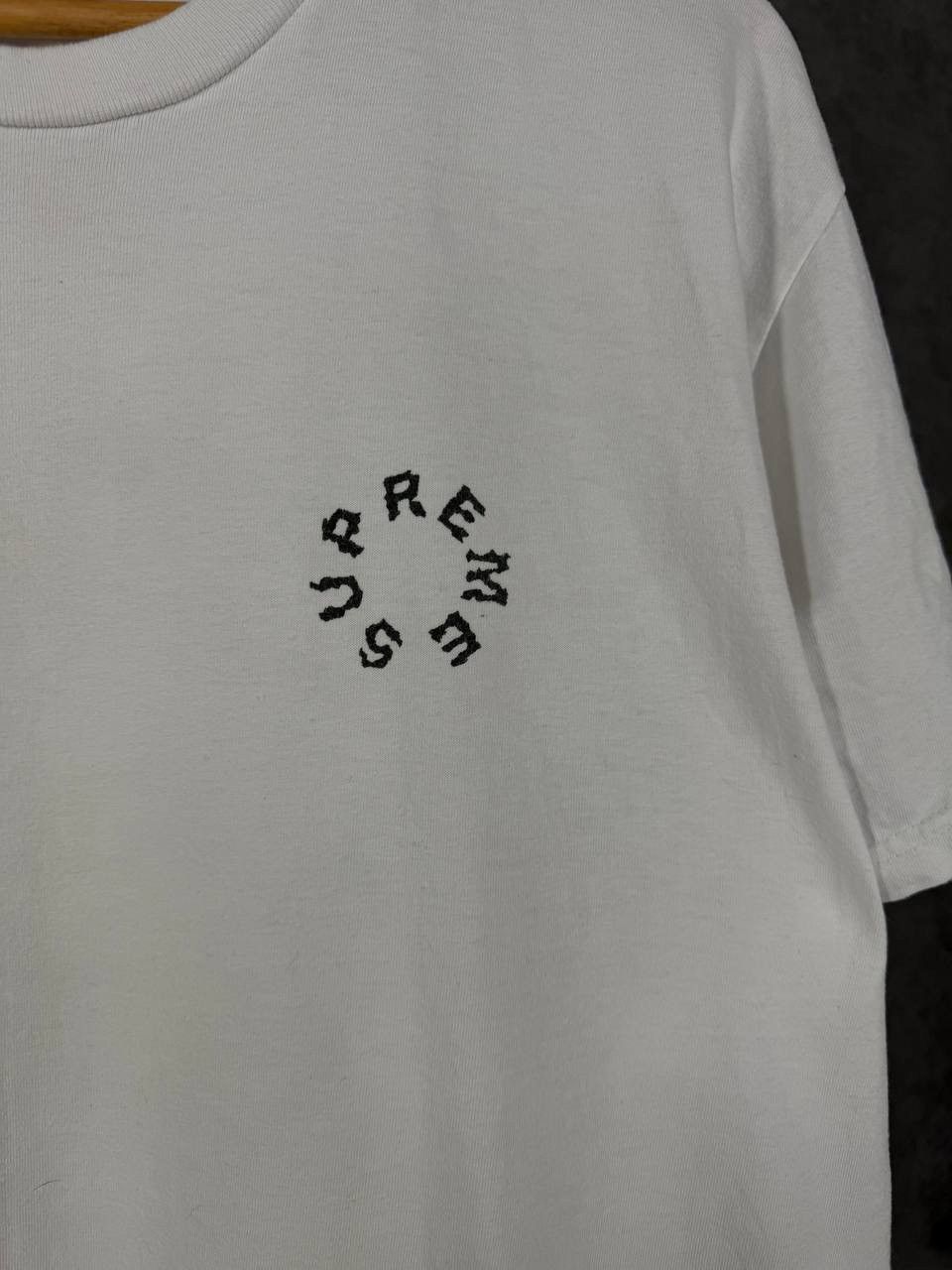 Supreme Supreme designer overprinted big logo tee Size US L / EU 52-54 / 3 - 4 Thumbnail