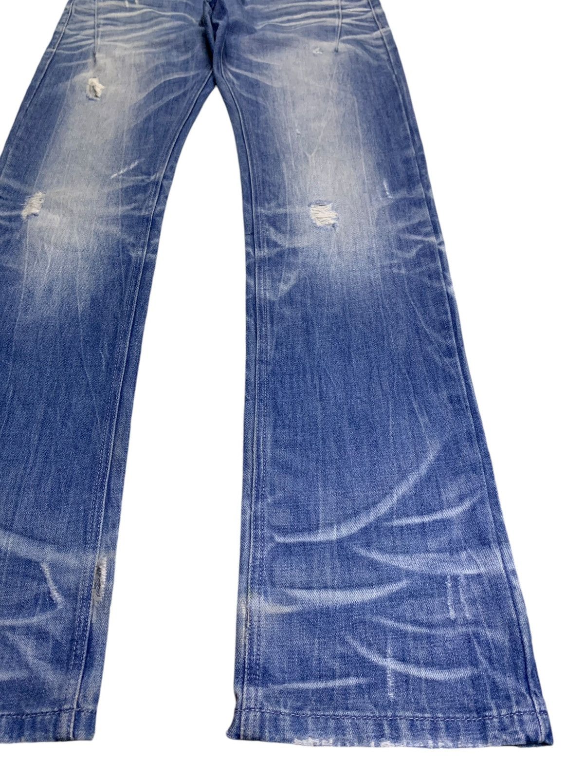 Japanese Brand Vintage Japanese Brand Faded Acid Wash Loose Jeans Size US 33 - 7 Thumbnail