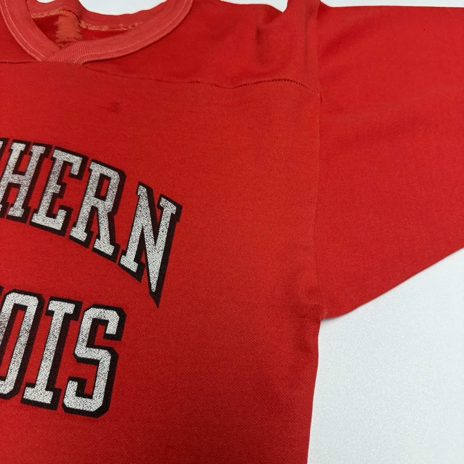 Vintage Vintage 80s Northern Illinois T Shirt Mens Small Red 3/4 Sle Size US S / EU 44-46 / 1 - 6 Thumbnail