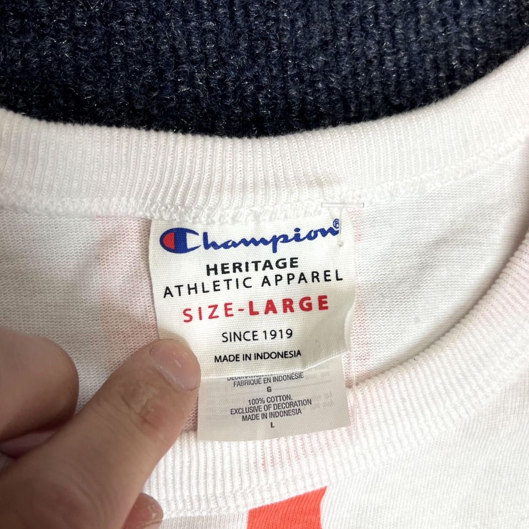 Champion VINTAGE Champion Shirt Mens Large White Orange Allover Logo Graphic Athletic Tee Size US L / EU 52-54 / 3 - 2 Thumbnail