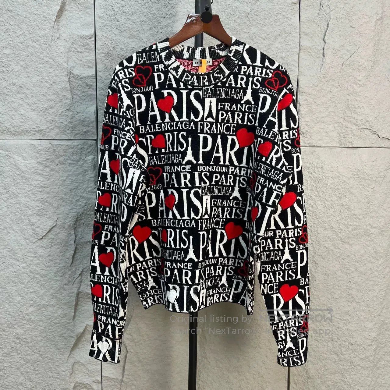 Balenciaga Balenciaga Logo Heart Sweater XS Size. Size XS / US 0-2 / IT 36-38 - 1 Thumbnail