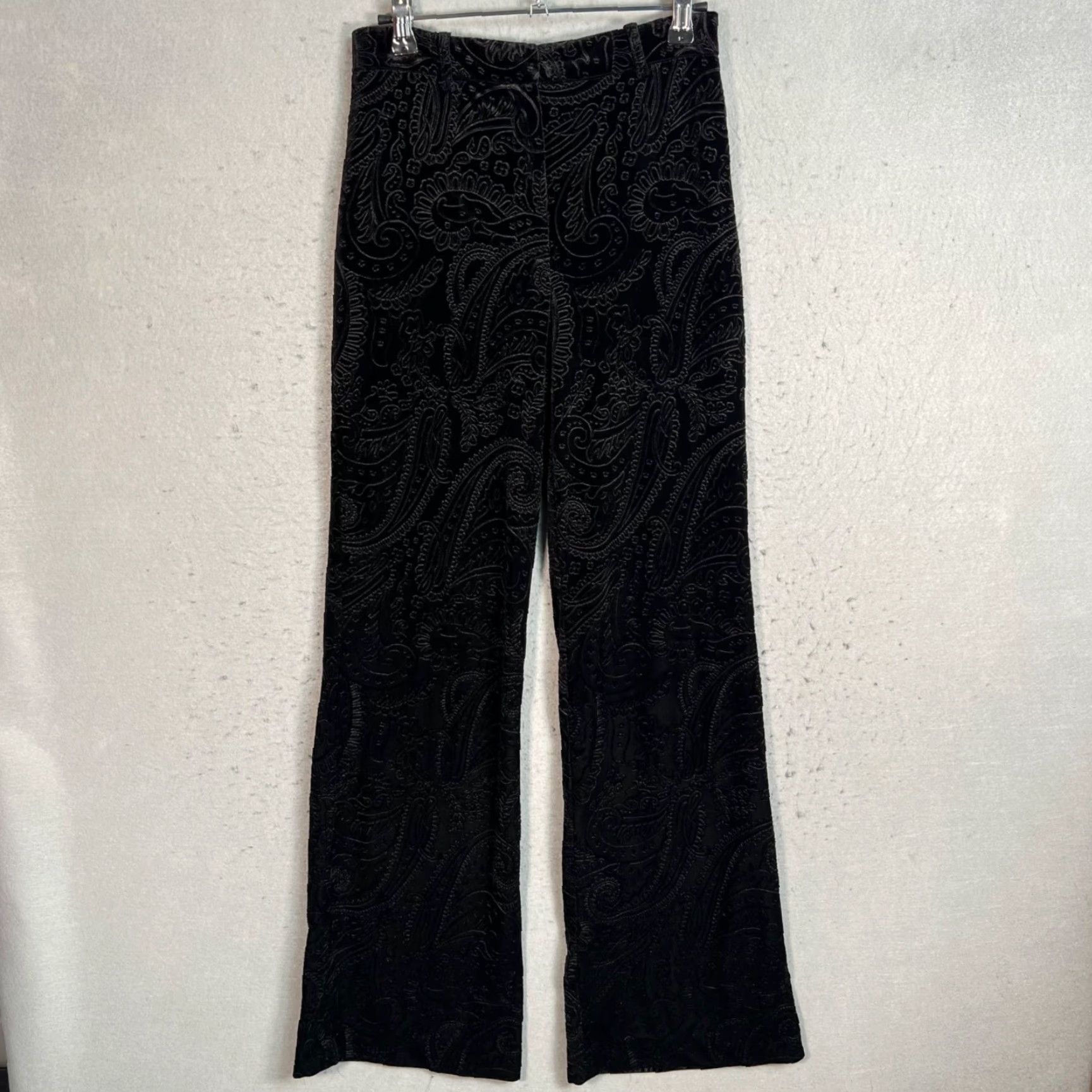 Zara Zara Black Velvet Paisley Wide-Leg Pants XS Women's Pants Velvet Wide-Leg Black Paisley Zara XS Womens Formal Dress Pants 90s? Size 26" / US 2 / IT 38 - 2 Thumbnail