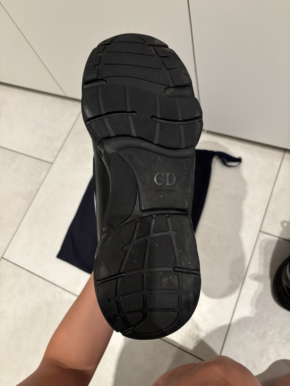 Men’s Dior B22
