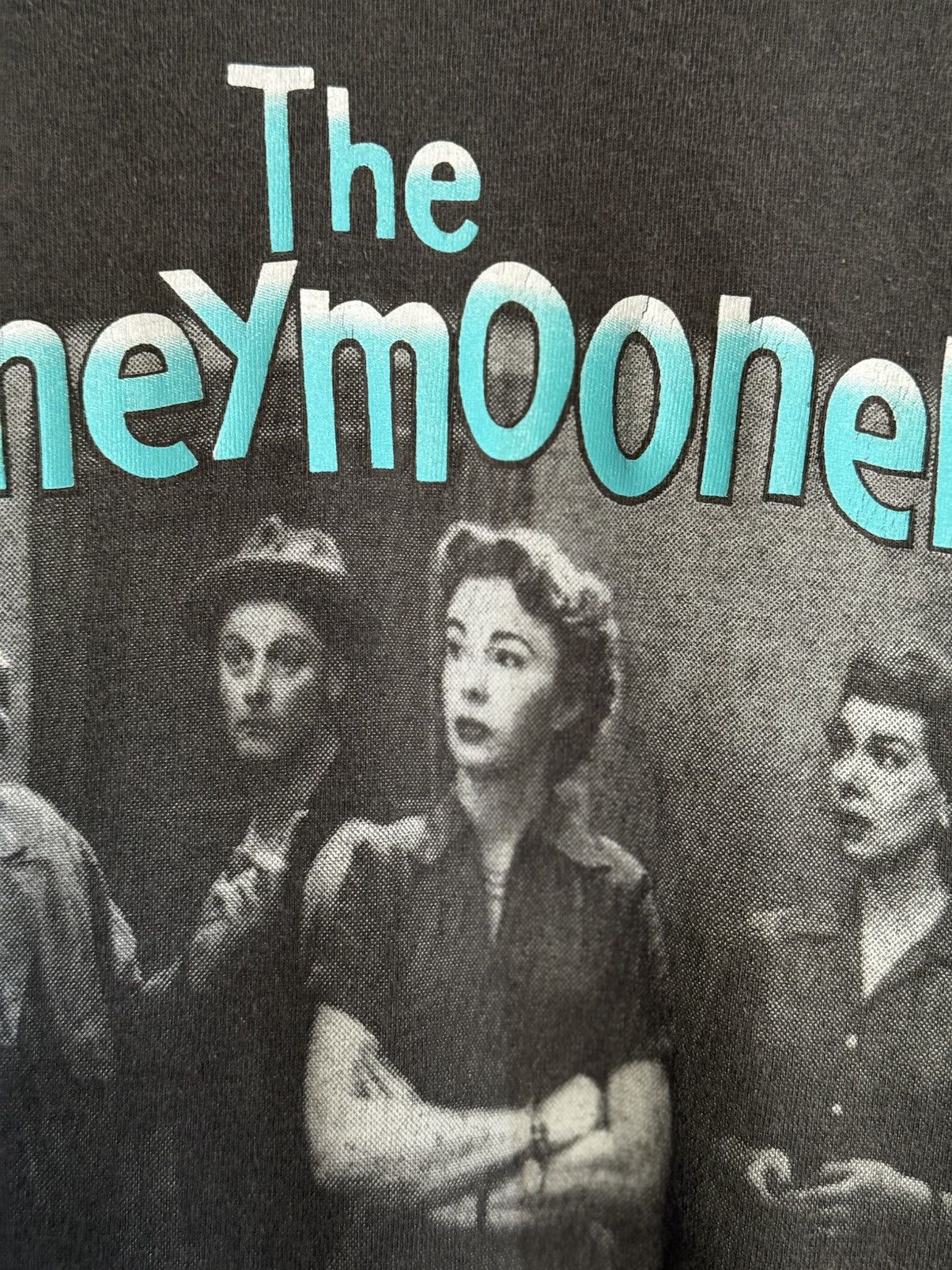 Fruit Of The Loom × Vintage Thrashed Vintage 90s The Honeymooners Movie Sun Faded Tee Size US M / EU 48-50 / 2 - 4 Thumbnail
