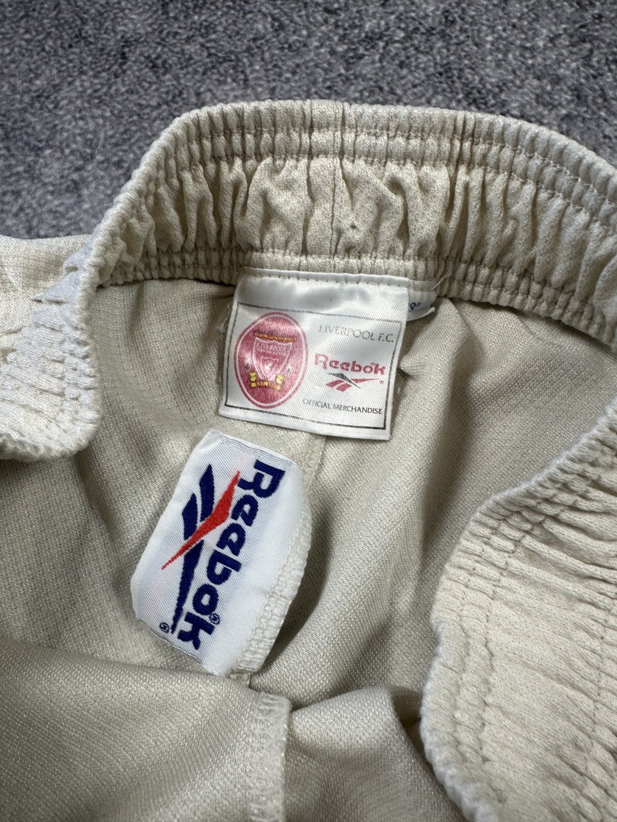 Reebok Vintage Reebok Liverpool soccer Shorts Blokecore Rare XS 90s Size US 28 / EU 44 - 4 Thumbnail