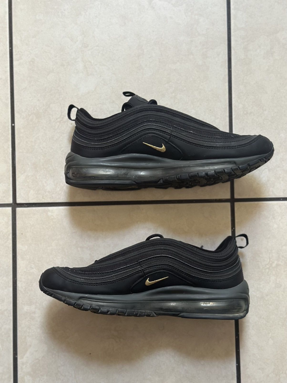 Nike Nike Air Max 97 BG Size US 7 / EU 40 - 2 Thumbnail