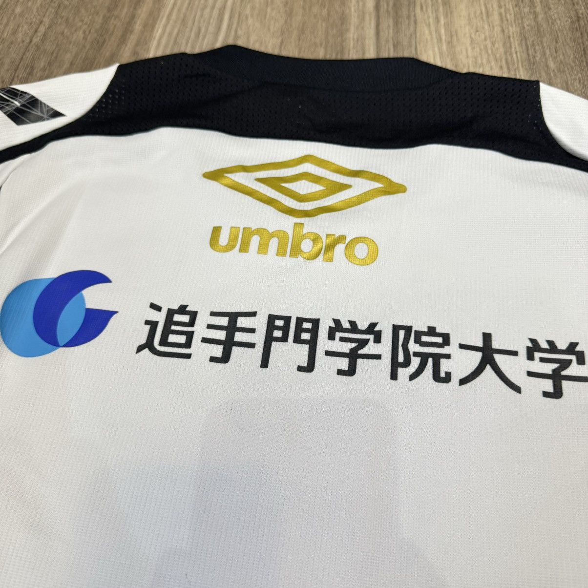 Umbro Osaka Gamba player issued /worn training jersey #23 Size US S / EU 44-46 / 1 - 7 Thumbnail