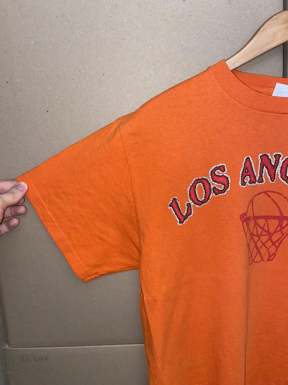 NBA VINTAGE LOS ANGELES BASKETBALL NBA LA TEE T SHIRT USA Y2K Size US M / EU 48-50 / 2 - 8 Thumbnail