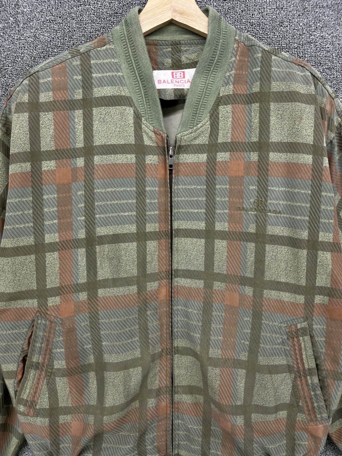 Balenciaga Vintage 90s Balenciaga Paris Checkered Shadow Plaids Jacket Size US L / EU 52-54 / 3 - 5 Thumbnail