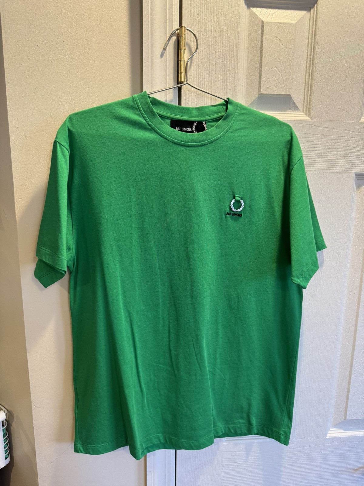 Fred Perry × Raf Simons Fred Perry x Raf Simons Back Print T-Shirt Size US S / EU 44-46 / 1 - 1 Thumbnail