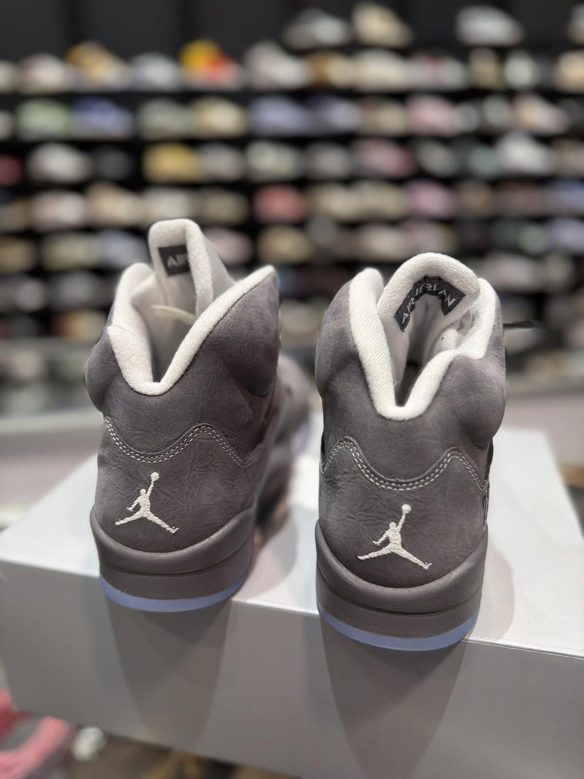 Jordan Brand Jordan Air Jordan 5 Retro DD0587-002 Wolf Grey Nubuck (13) Size US 13 / EU 46 - 6 Thumbnail