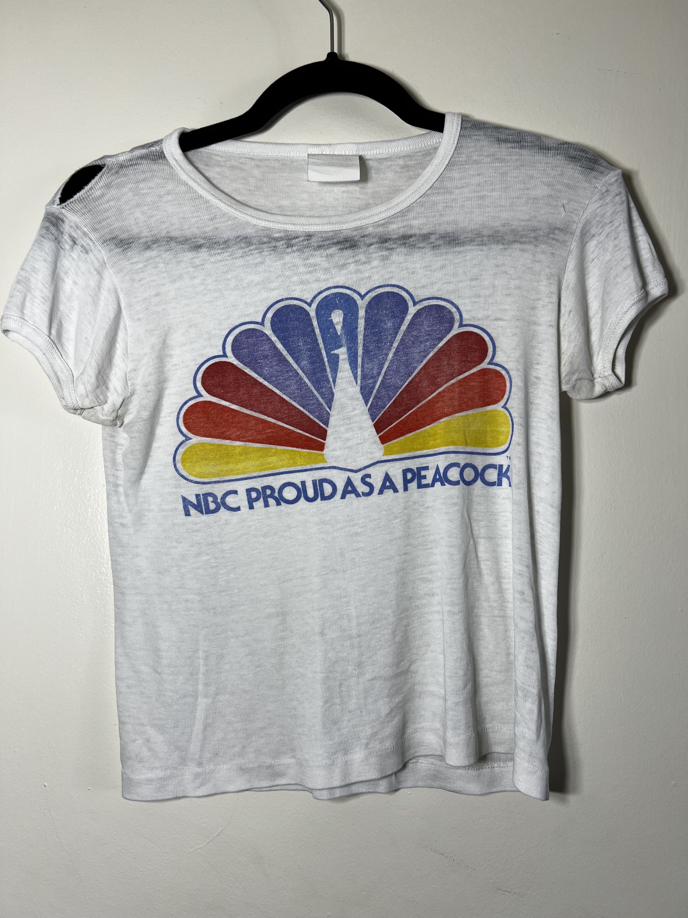 Vintage Vintage 1980's NBC Proud As A Peacock Logo T-Shirt Size M / US 6-8 / IT 42-44 - 1 Thumbnail