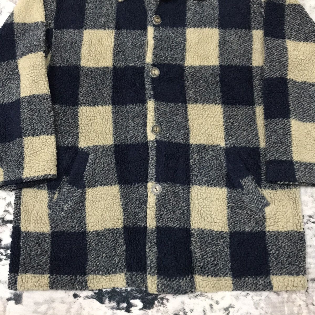 Chaps Ralph Lauren Chaps Ralph Lauren Wooden Button Plaid Checked Fleece Jacket Size US L / EU 52-54 / 3 - 3 Thumbnail