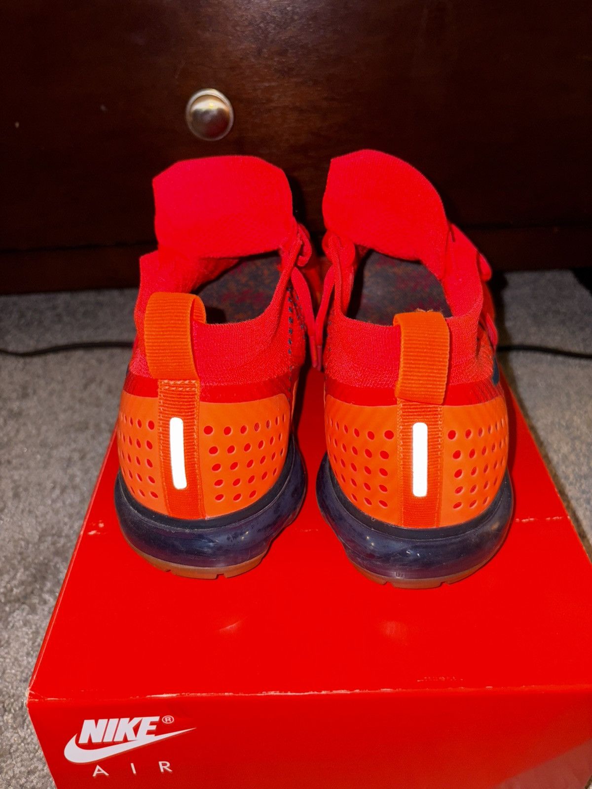 Nike Vapormax flyknit Size US 10 / EU 43 - 4 Thumbnail