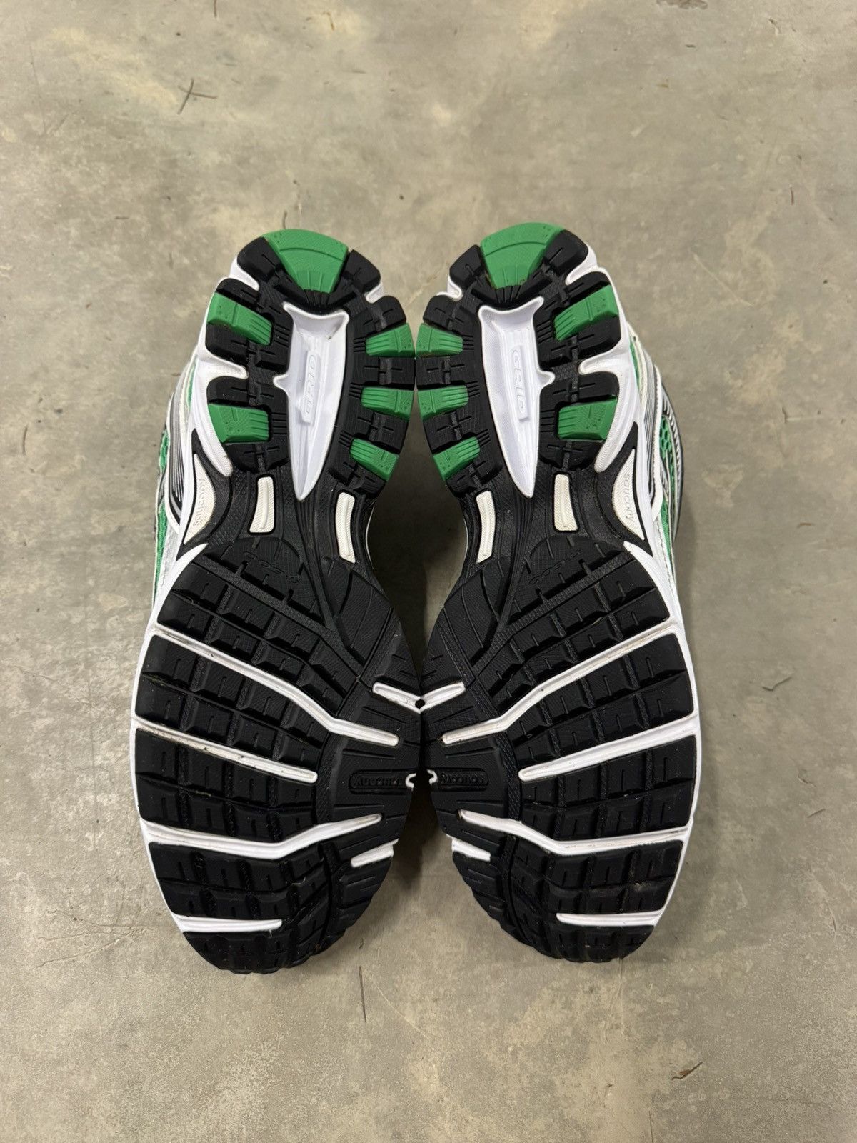 Saucony Saucony Grid Ride Millenium White Green Black Size 11.5 Size US 11.5 / EU 44-45 - 6 Thumbnail