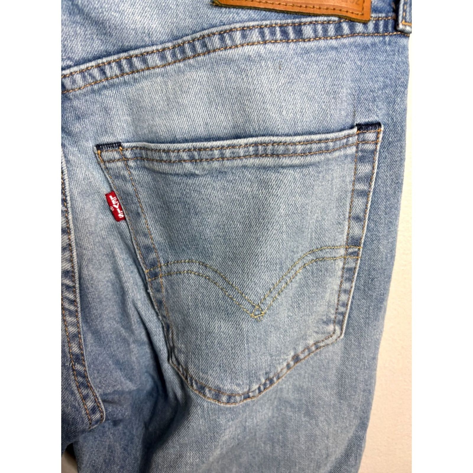 Levi's Levi’S Jeans Mens Size 31 Blue Lot 512 Big E Premium Leather Tag Light Wash 5482 Size US 31 - 2 Thumbnail