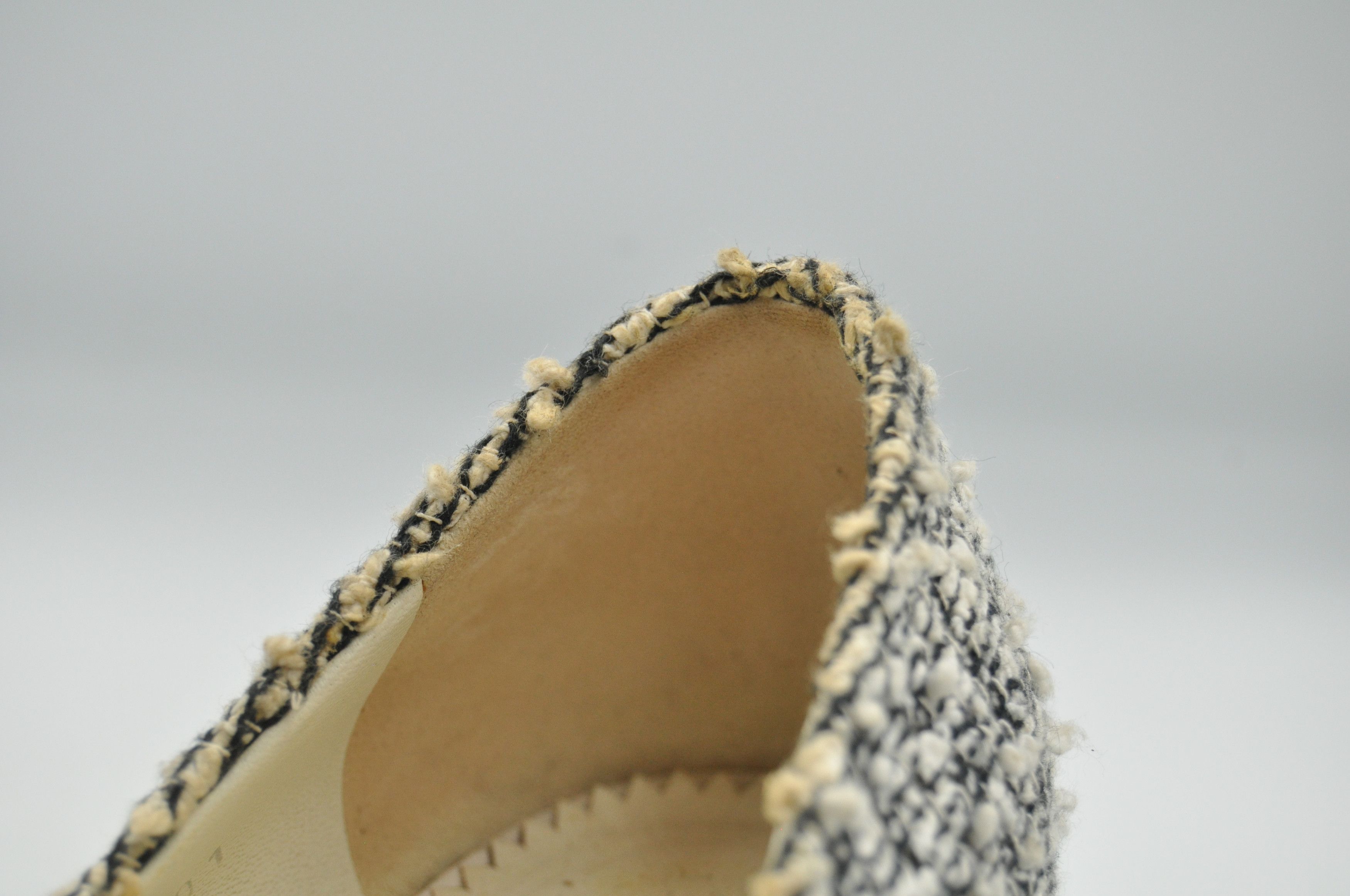 Chanel Chanel - Toe Cap Tweed Pumps Size US 5.5 / IT 35.5 - 9 Thumbnail