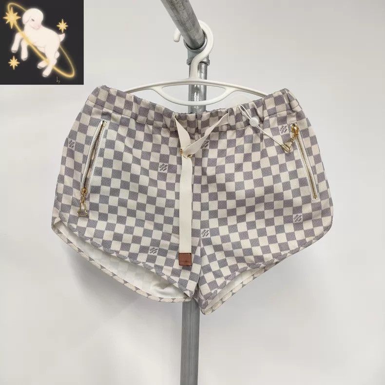 Louis Vuitton Louis Vuitton White checkerboard slim shorts Size US 34 / EU 50 - 1 Thumbnail