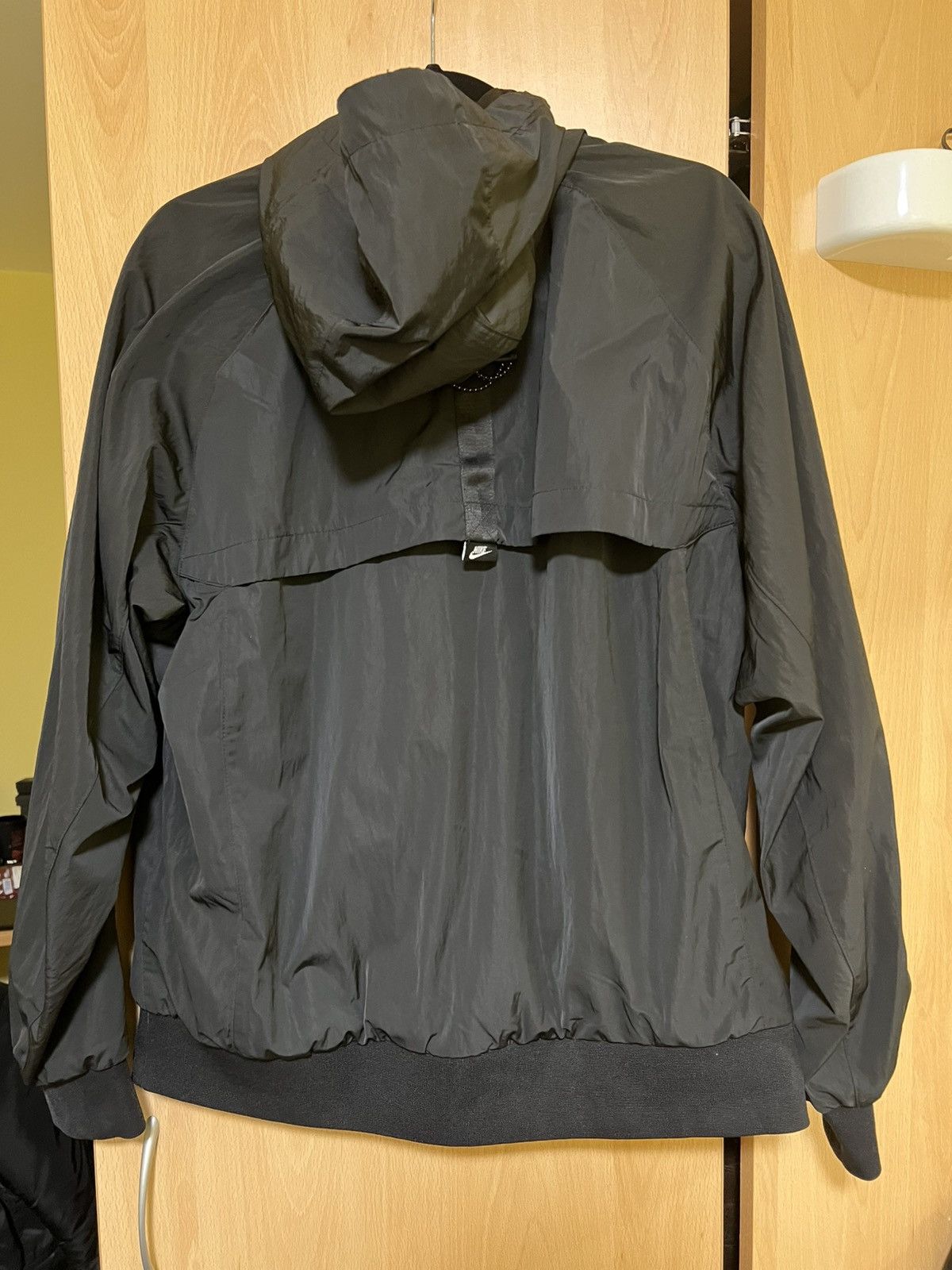 Nike Triple Black Nike Windrunner HD Hooded Jacket(M) Size US M / EU 48-50 / 2 - 5 Thumbnail