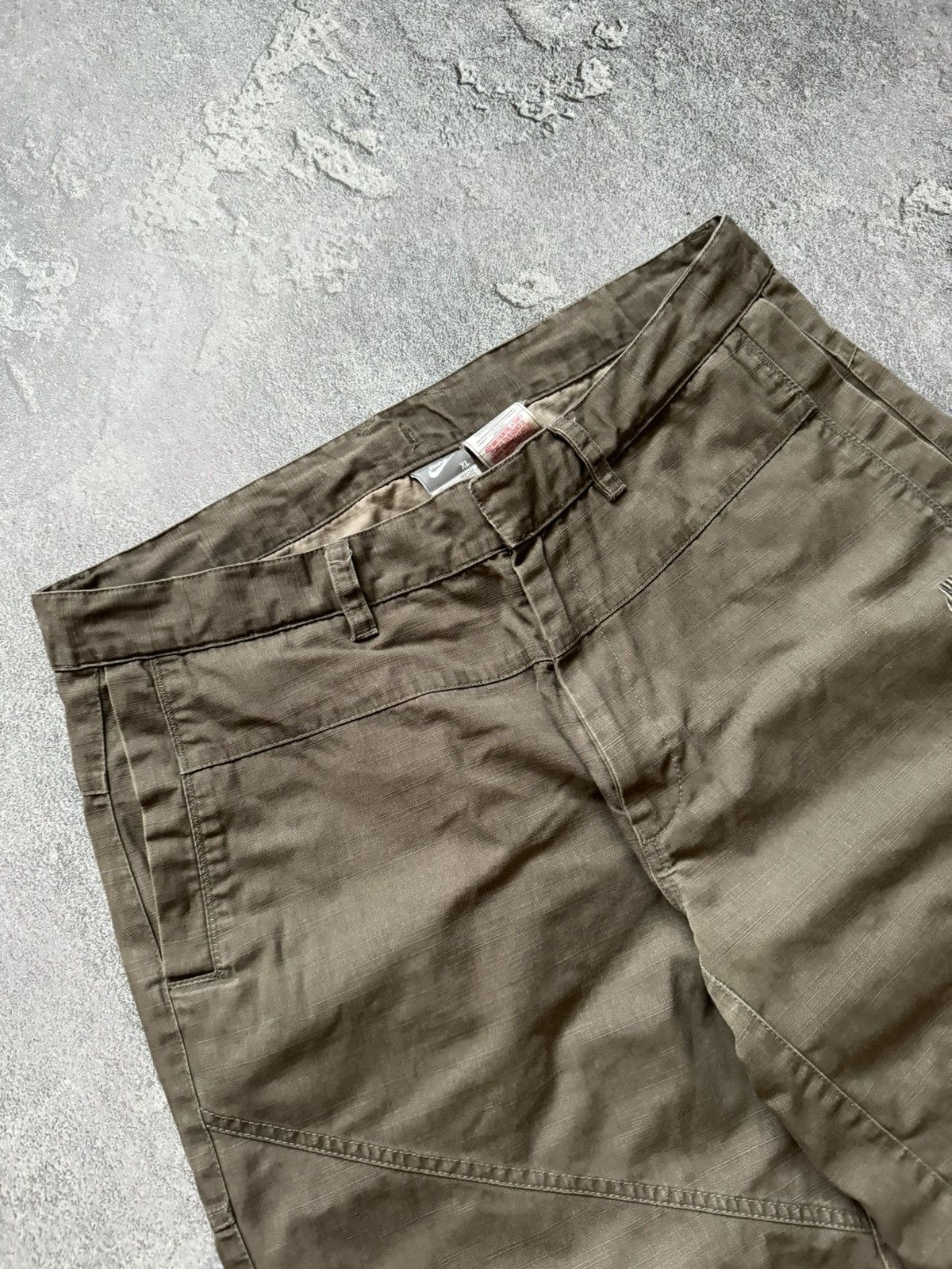 Nike × Vintage Nike XL cargo vintage shorts 🩳 swoosh Size US 36 / EU 52 - 2 Thumbnail