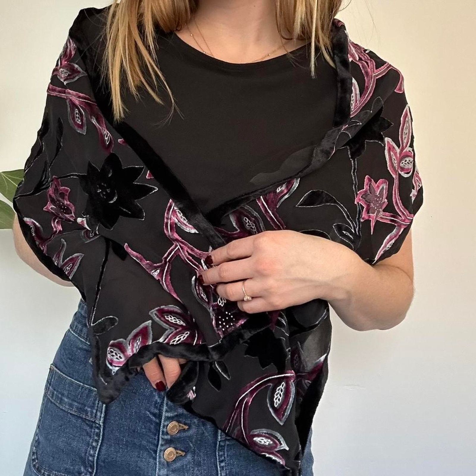 Other Vintage Silk and Velvet Scarf Size ONE SIZE - 4 Thumbnail