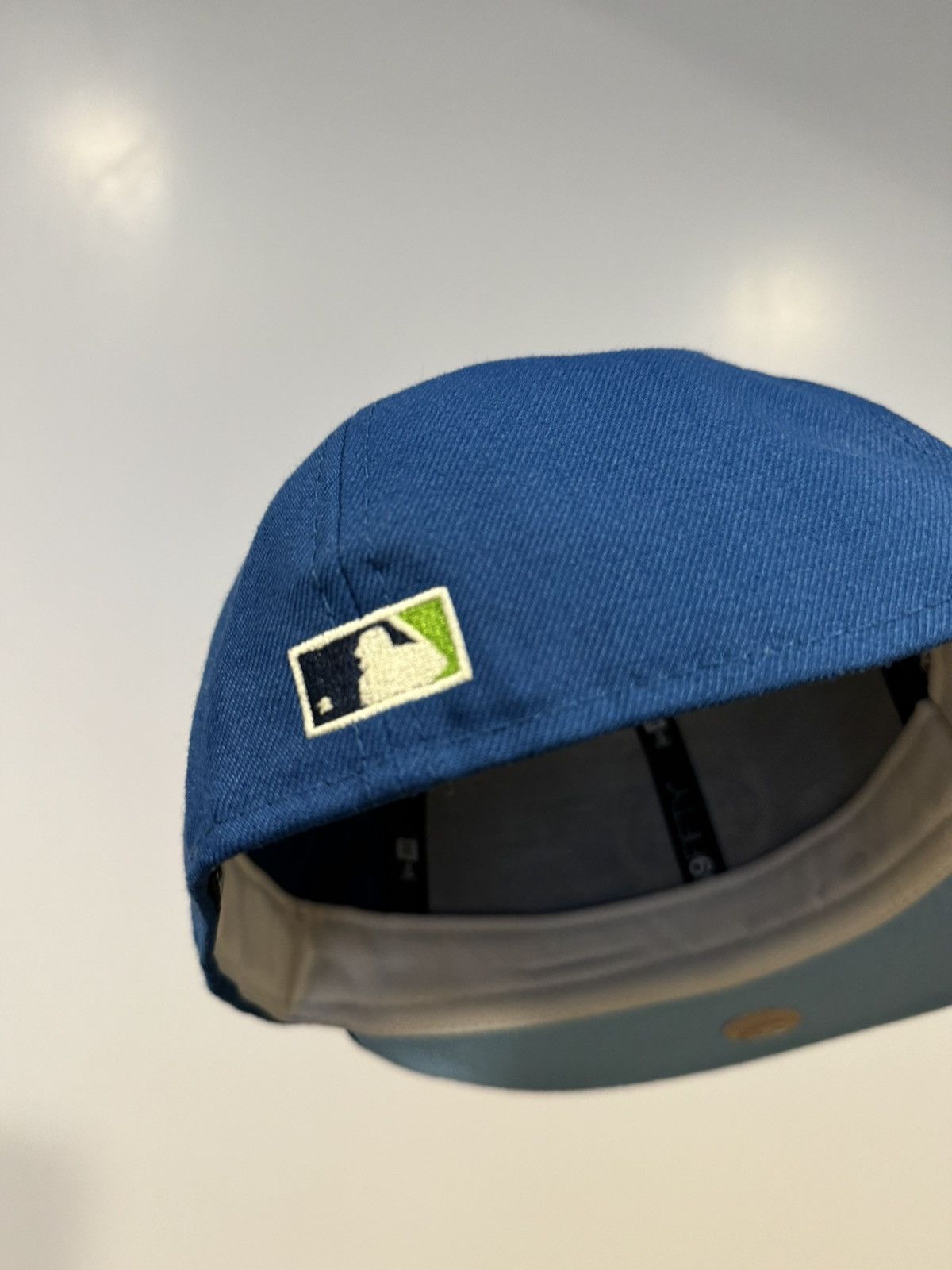 MLB × MyFitteds × New Era Myfitteds Exclusive Chicago Cubs Seal Of The City Size 7 3/8 Size ONE SIZE - 4 Thumbnail