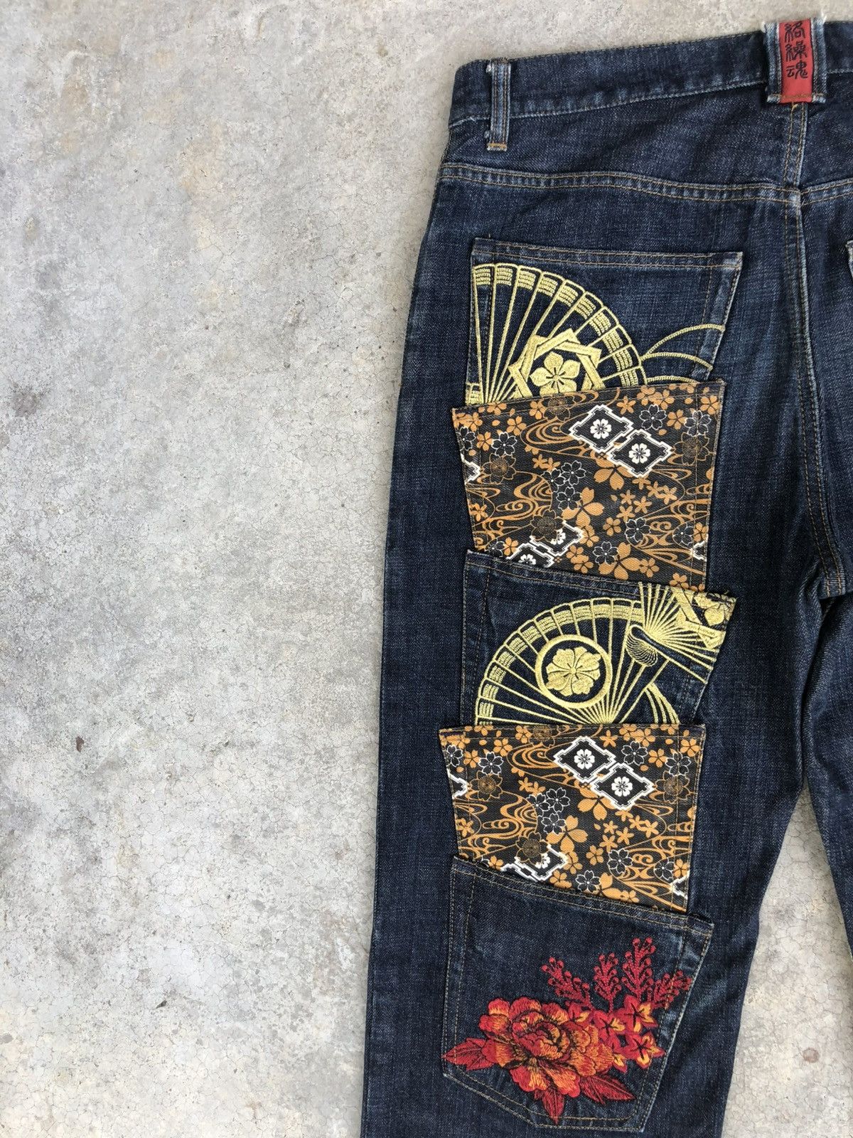 Karakuri Tamashii Karakuri Tamashii Embroidered Multipocket Distressed Size US 33 - 9 Thumbnail