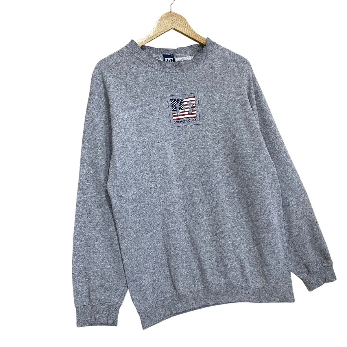 DC Vintage DC Shoes Co Big Logo Crewneck Sweatshirt Size US M / EU 48-50 / 2 - 2 Thumbnail