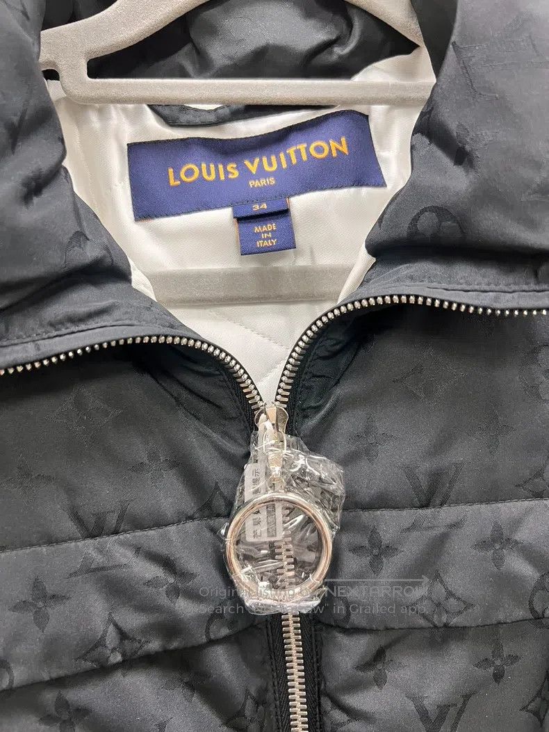Louis Vuitton Louis Vuitton Black cotton jacket with full logo jacket Size XXS / US 00 / IT 34 - 2 Thumbnail