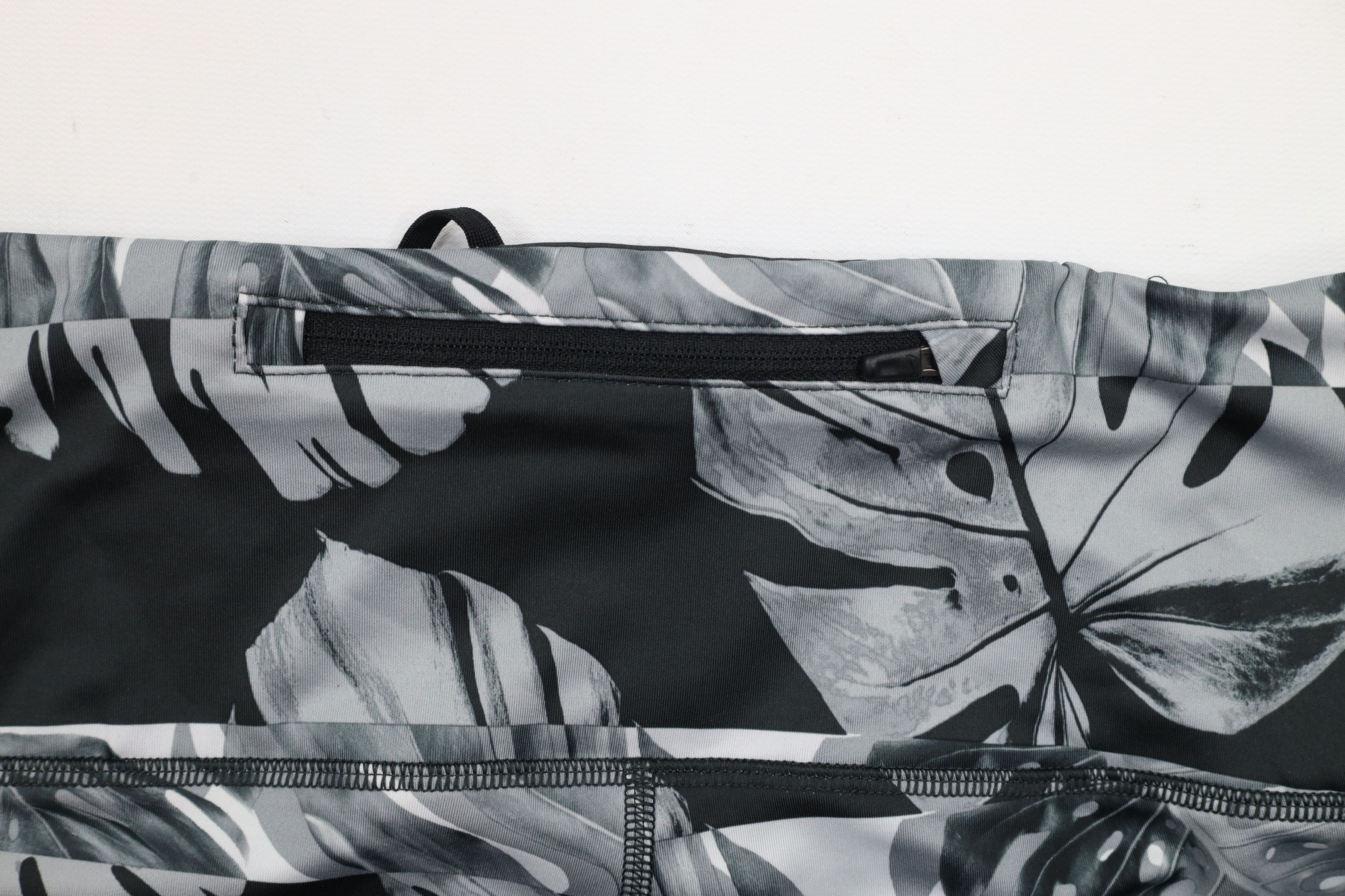 Nike × Vintage Nike Runway Graphic Leaf Cropped Gym Training Running Tights Size 26" / US 2 / IT 38 - 10 Thumbnail